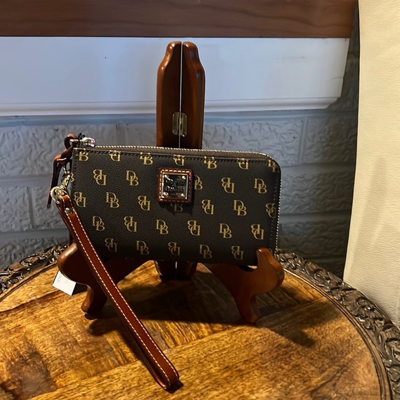 Gretta Folded Zip Wristlet - Picture 2 of 4